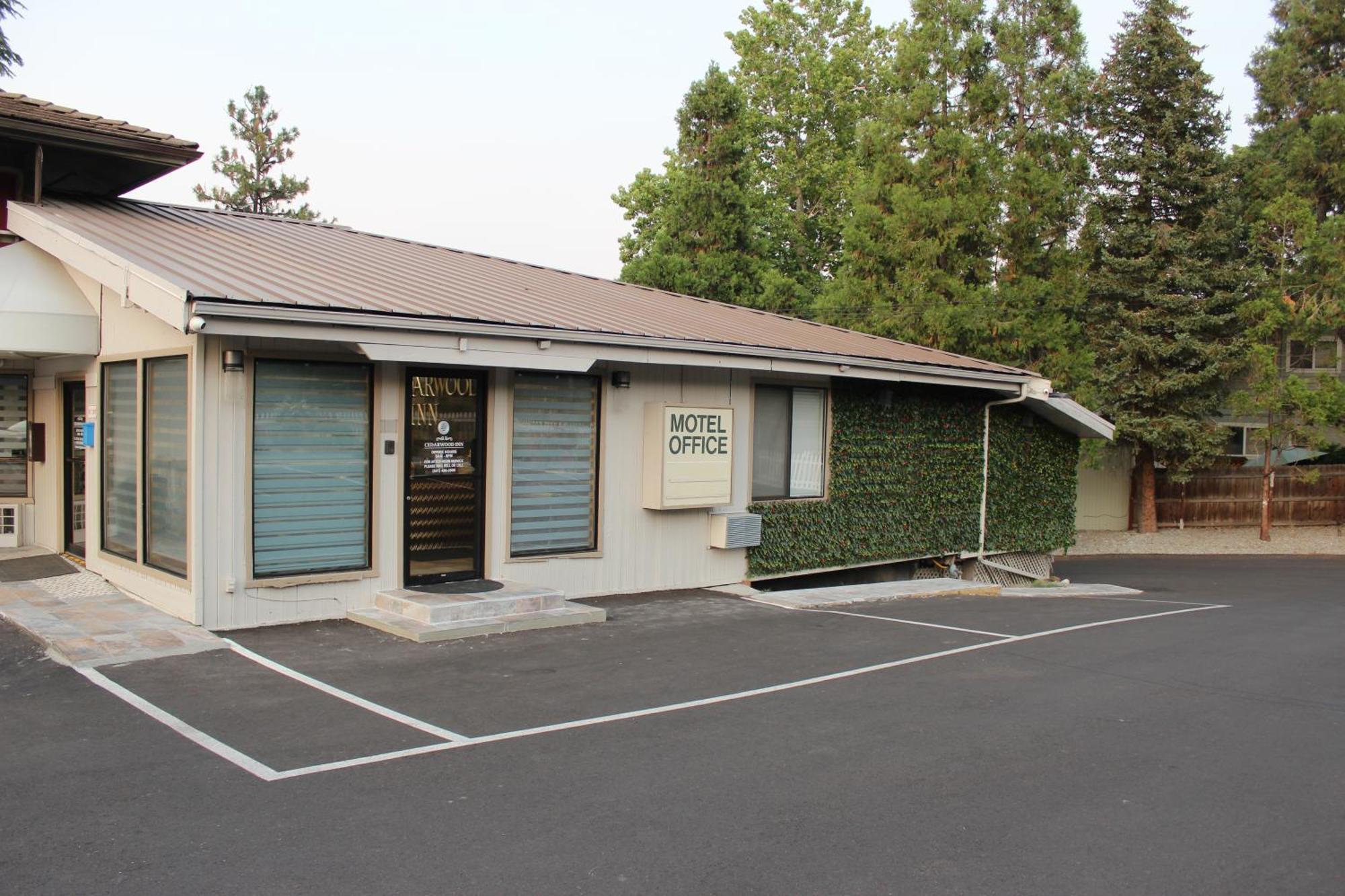 Cedarwood Inn Of Ashland Esterno foto
