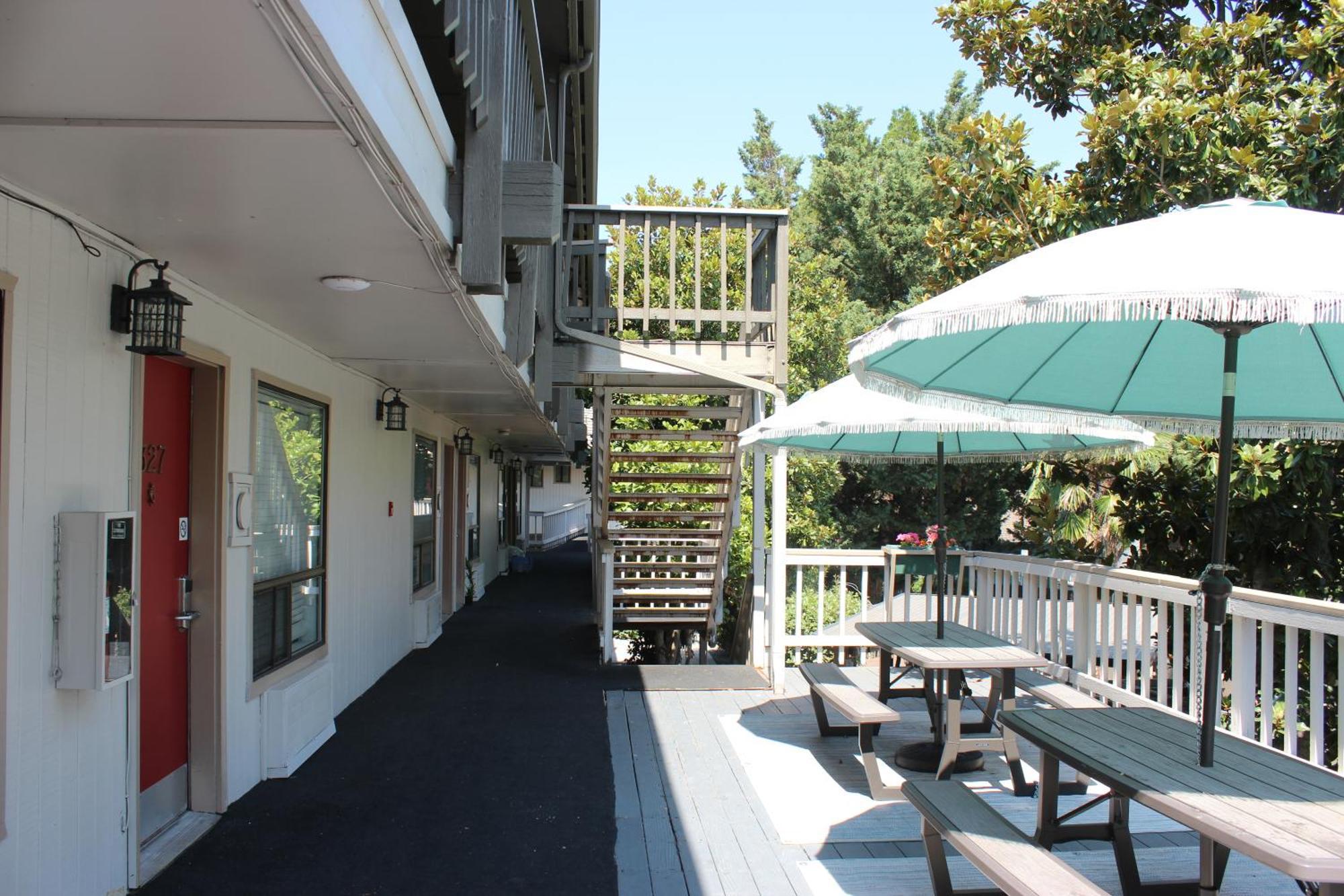 Cedarwood Inn Of Ashland Esterno foto
